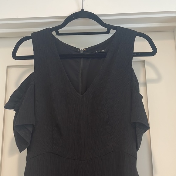 Club Monaco Sabellah Ribbed Jumpsuit - Size 0 - Picture 4 of 6